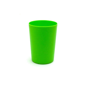 Dr. Bauer's Zahnputzbecher 4er Packung von Dr. Bauer's, abgebildet in leuchtend grünem Kunststoff, aufrecht stehend auf weißem Hintergrund.