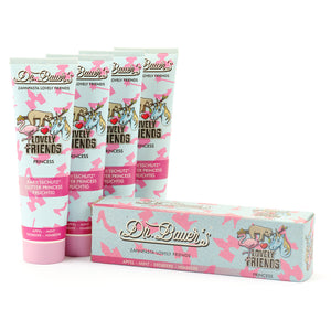 Vier Tuben und eine Schachtel Dr. Bauer's Zahnpasta Lovely Friends Prinzessin 90ml, 4er Pack, mit verspieltem Pferdemotiv, inspiriert von der Schriftfamilie Helvetica Neue.