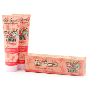 Zwei rosafarbene Tuben von Dr. Bauer's Zahnpasta Lovely Friends Teddy 90ml, 2er-Pack, mit Cartoon-Tieren, Sternmotiven und verspielter moderner serifenloser Typografie.