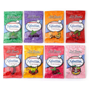 Dr. Bauers Xylinetten Tutti Frutti 60 g enthalten acht bunte Päckchen mit Fruchtbonbons, die köstlichen Geschmack und zahnpflegende Vorteile mit zahnfreundlichem Xylit bieten.